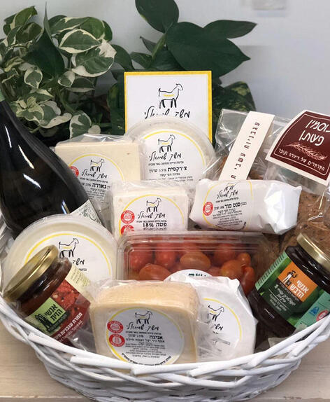 מארז גדול עם עגבניות